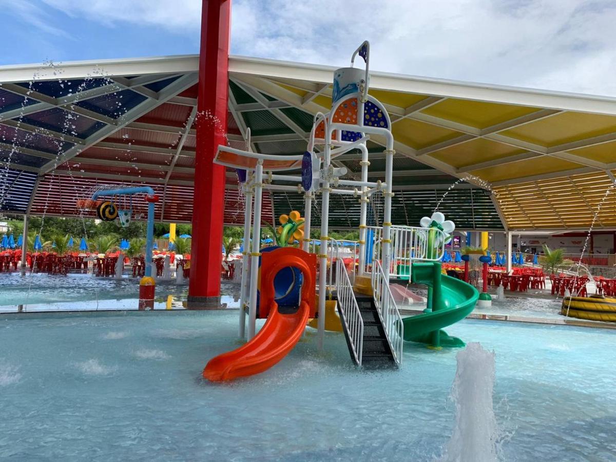 Piazza Splash Acquapark Vacation Калдас-Новас Экстерьер фото